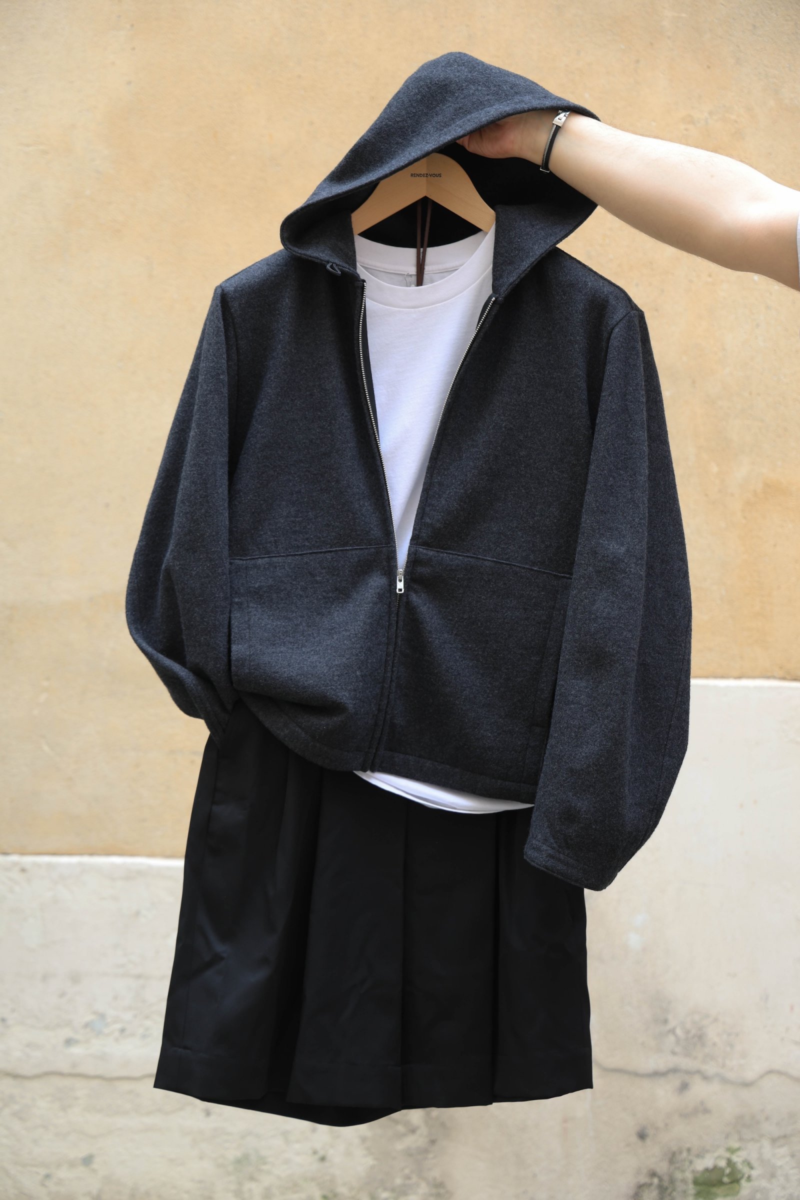 日本人デザイナーの服.jpg