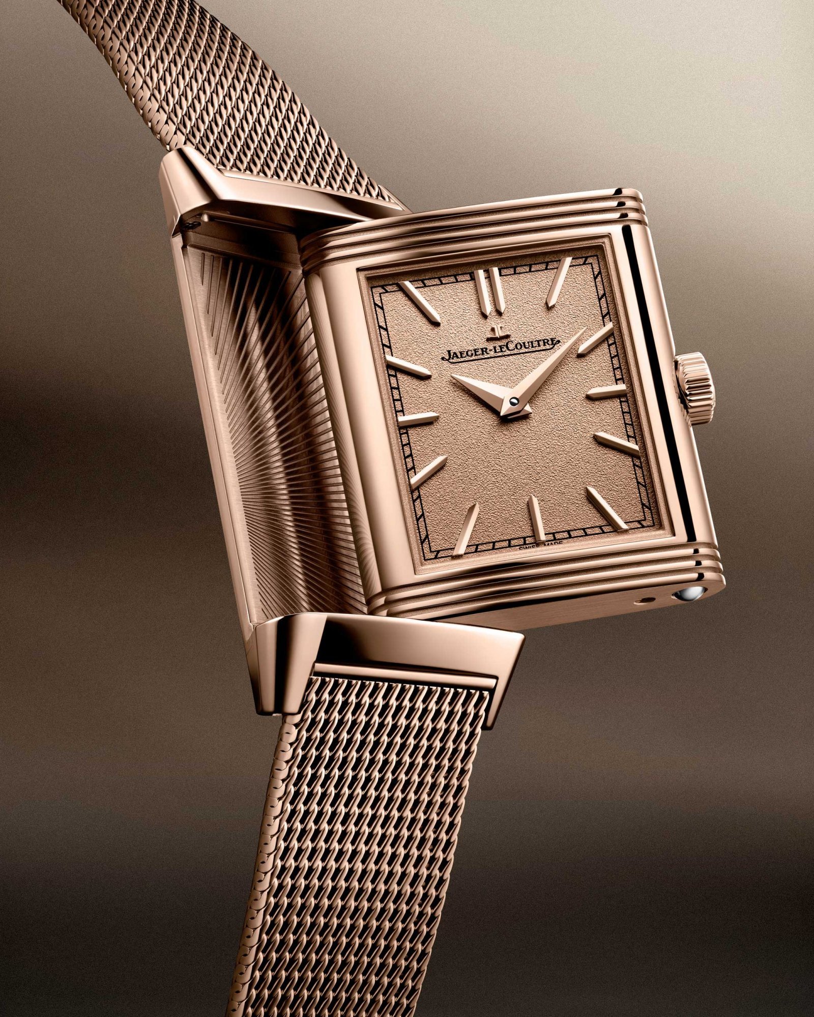 2026_Q1_ATIMELESSICON_REVERSO_Q716216J___CLOSEUP1_ADOBE98_FULLSIZE-(1).jpg