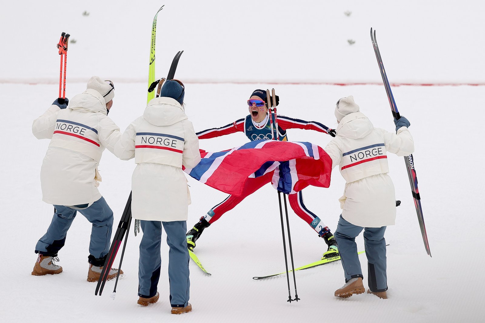 2261598436,Alex Slitz,GettyImages.jpg