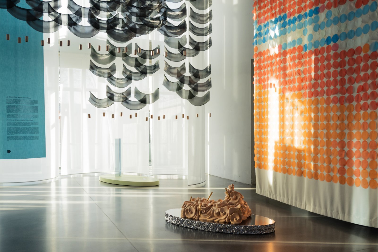 Vue d'exposition de Beyond our Horizons de Tokyo à Paris - sections Feu et Air 2(c) le19M - Mickaël Llorca.jpg