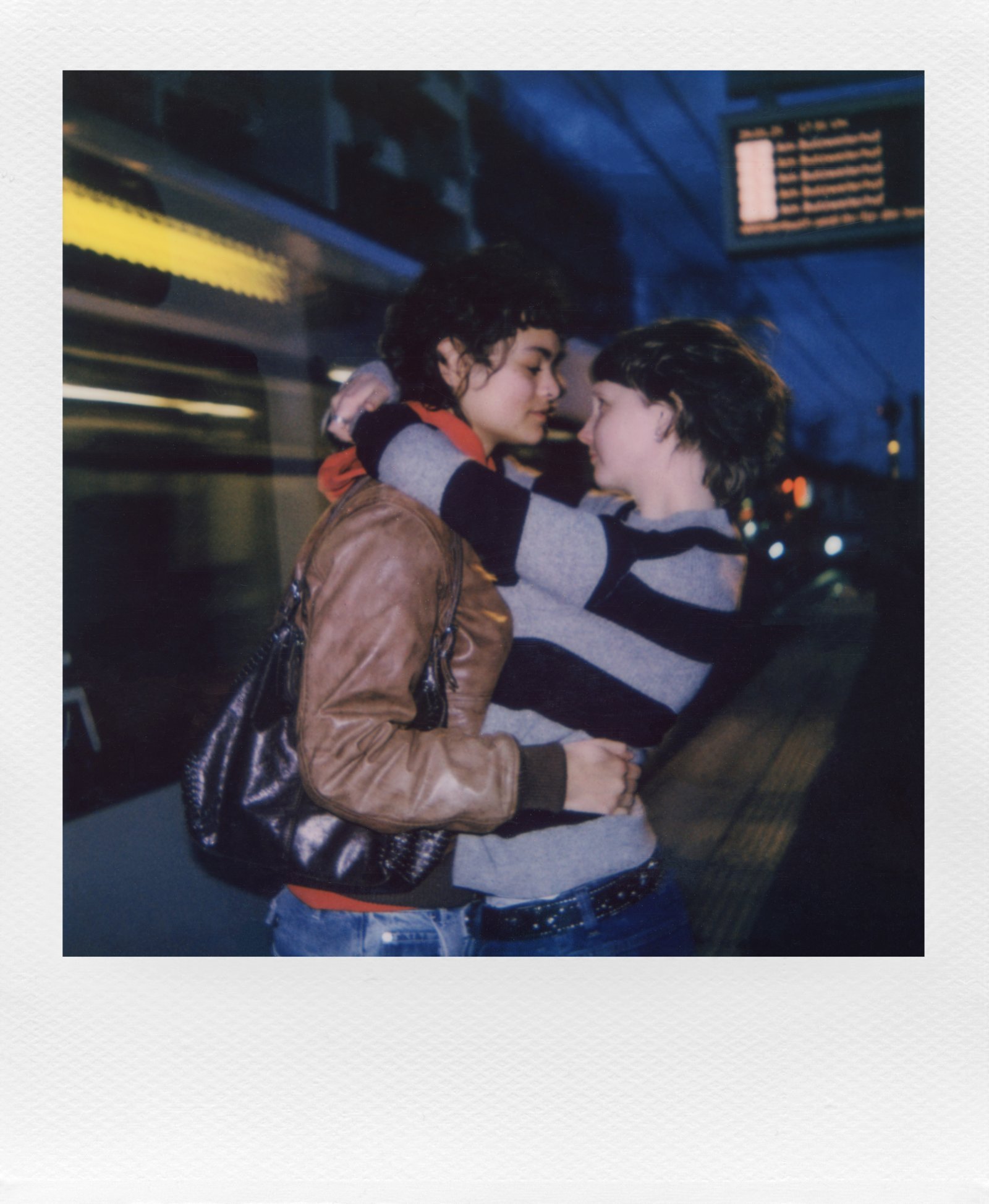 Flip Polaroid Photo By Marina MóNaco 04 E7ab5d.jpg
