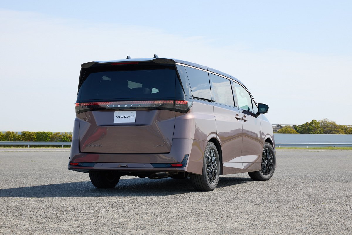 日産 新型 エルグランド