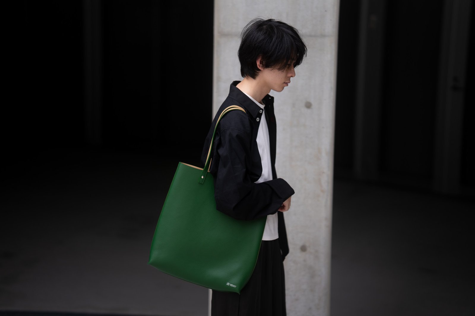 カワニシカバンのレザートートの写真