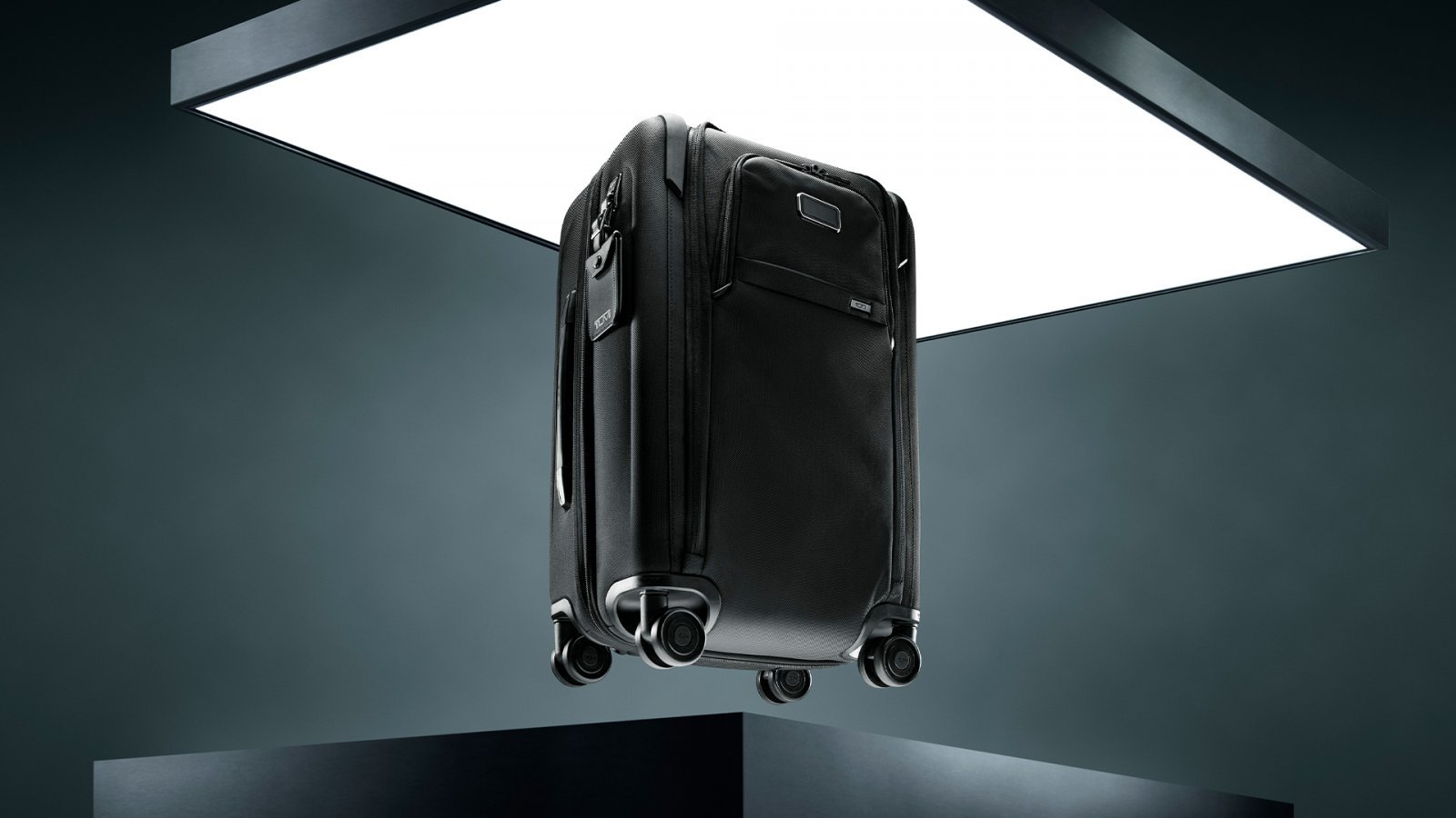 251010_TUMI_D1_S01_366 D EXT 72_1920x1080.jpg