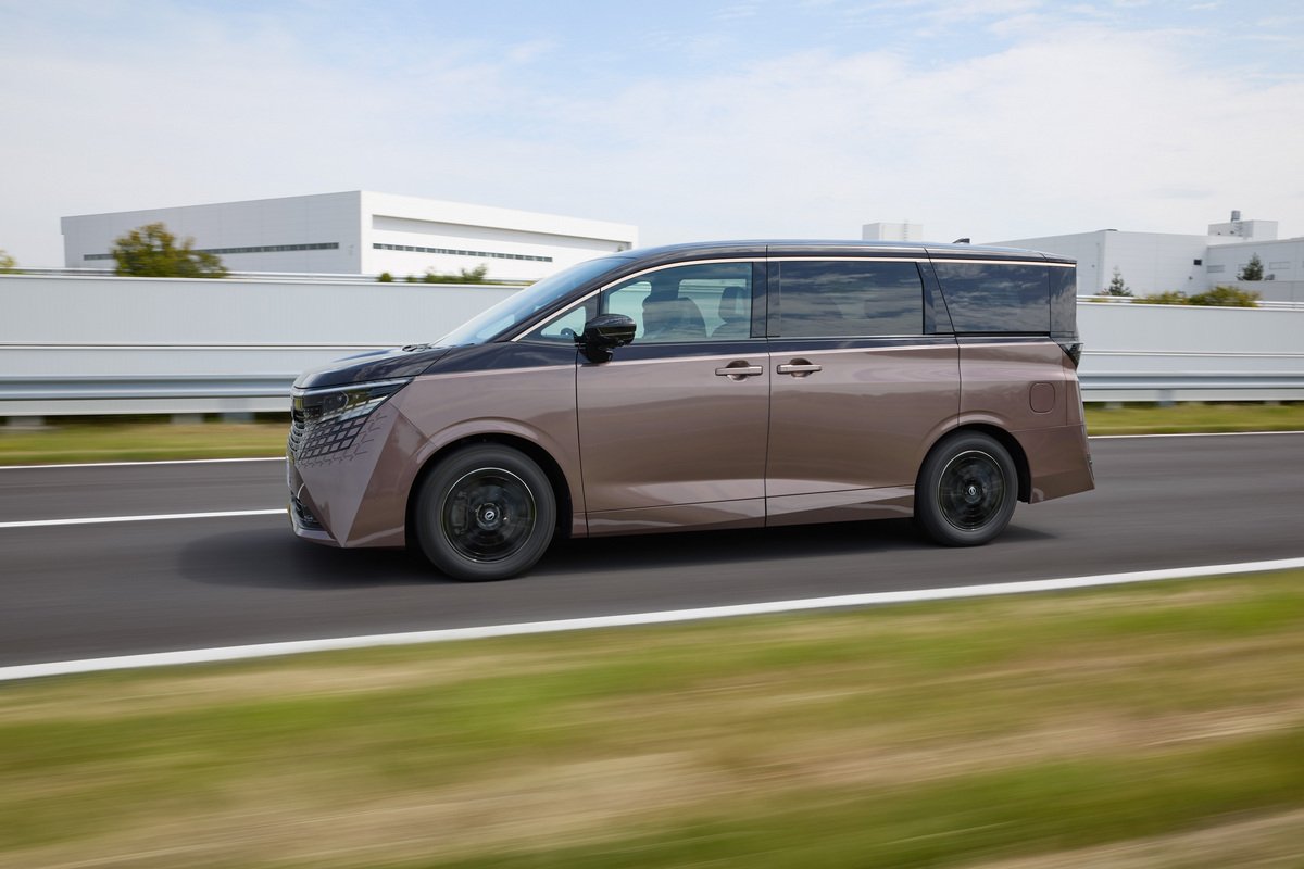 日産 新型 エルグランド