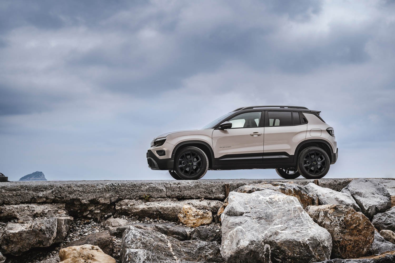 Jeep Avenger 4xe Hybrid Stone