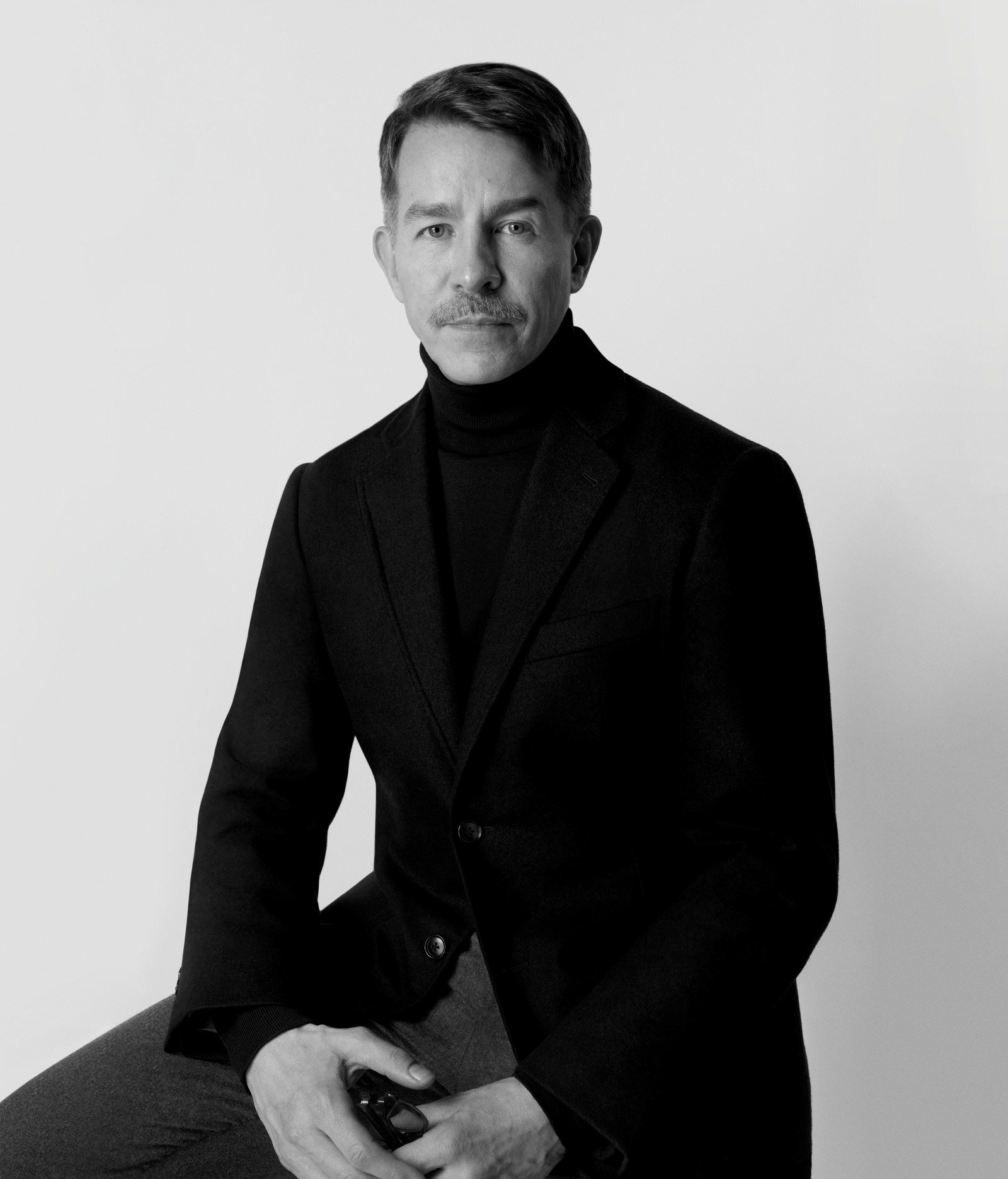 I_dunhill Creative Director Simon Holloway.jpg1.jpg