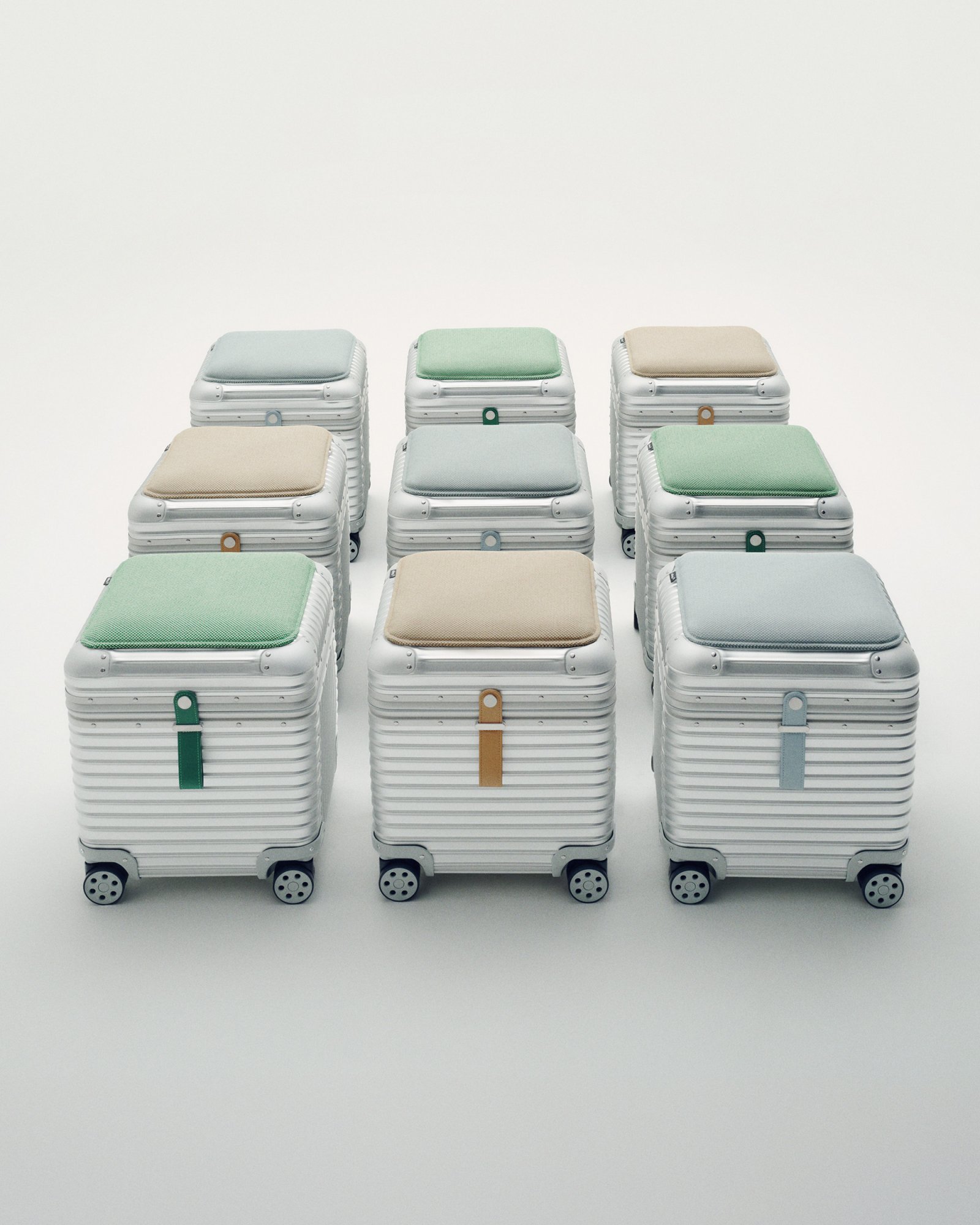 RIMOWA_Beauty Shoot_05_2025_4x5_RIMOWA x Vitra (1).jpg