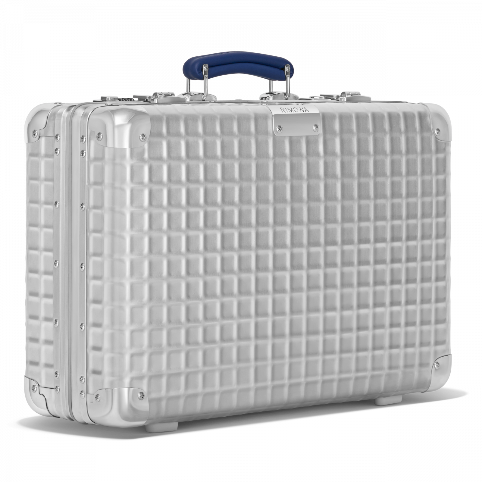 RIMOWA_Classic_Grid_Silver_Hand Carry Case_PDP_3-4.png