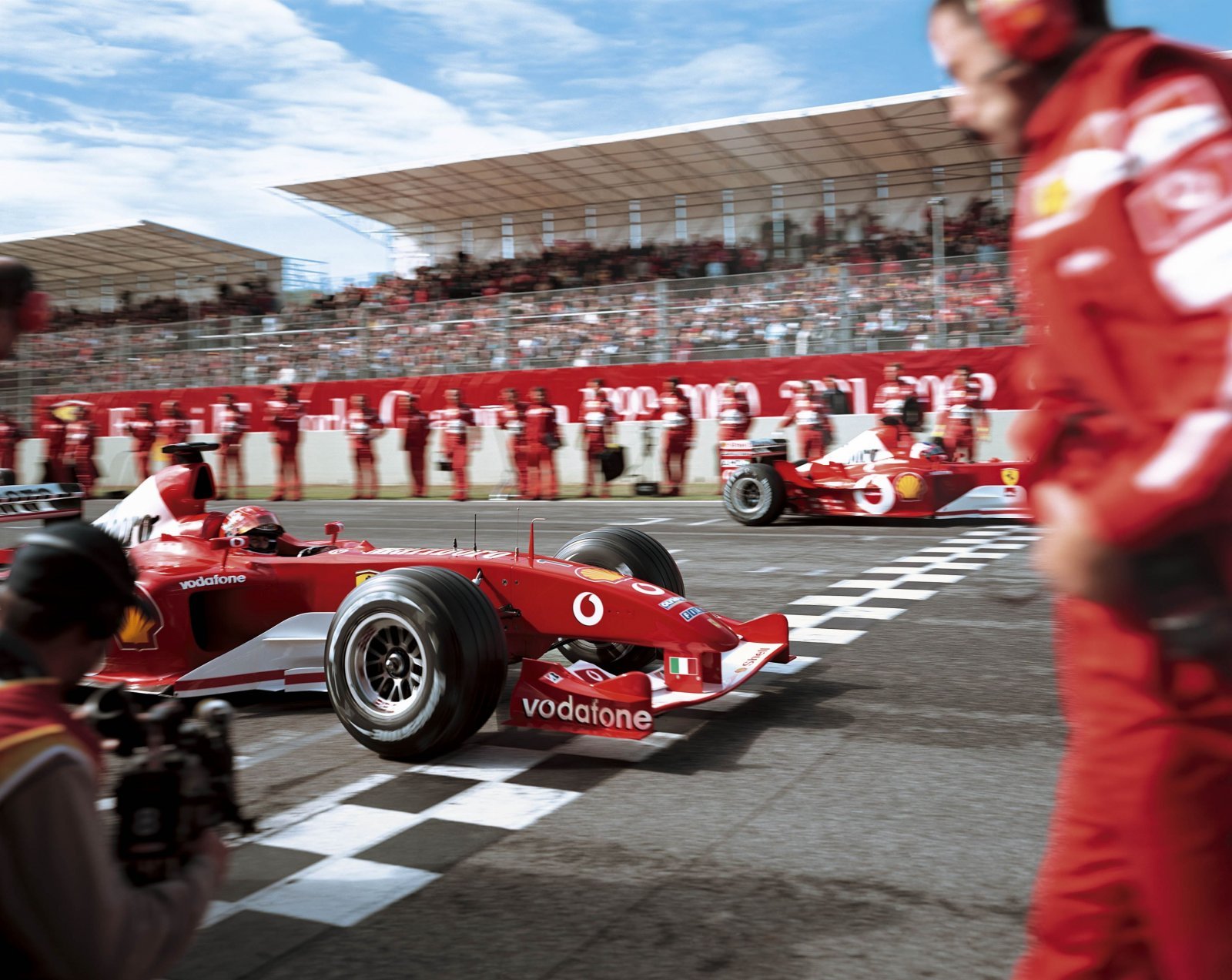 Schumacher_and_Ferrari_Scuderia_photographed_by_Michel_Comte.jpg