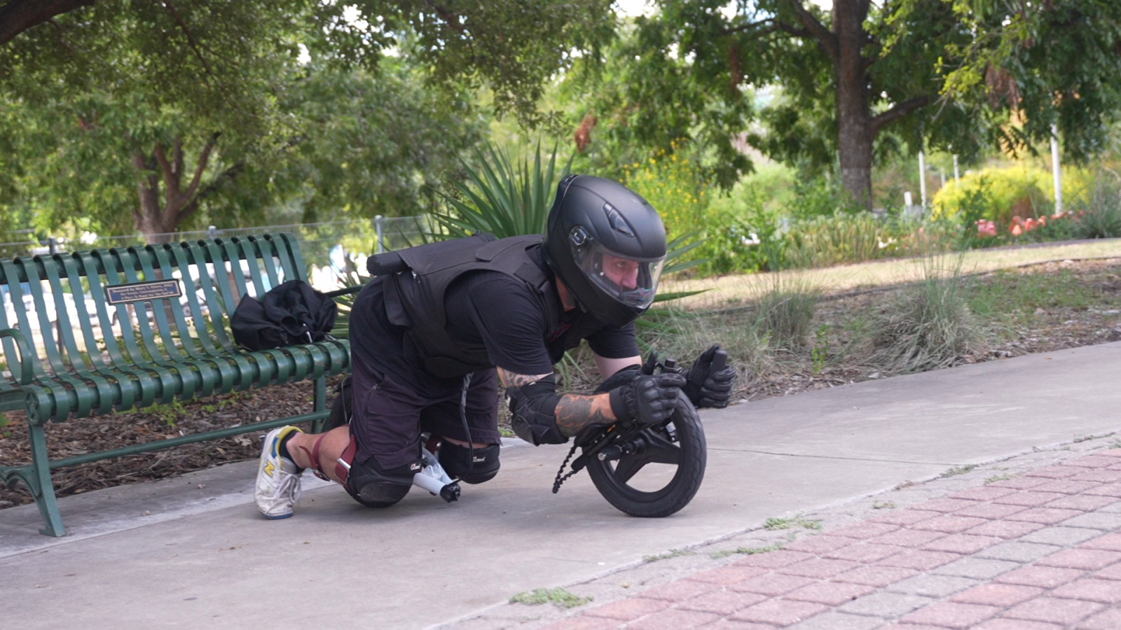 ベンチ vlcsnap-2025-10-10-10h58m38s010.png