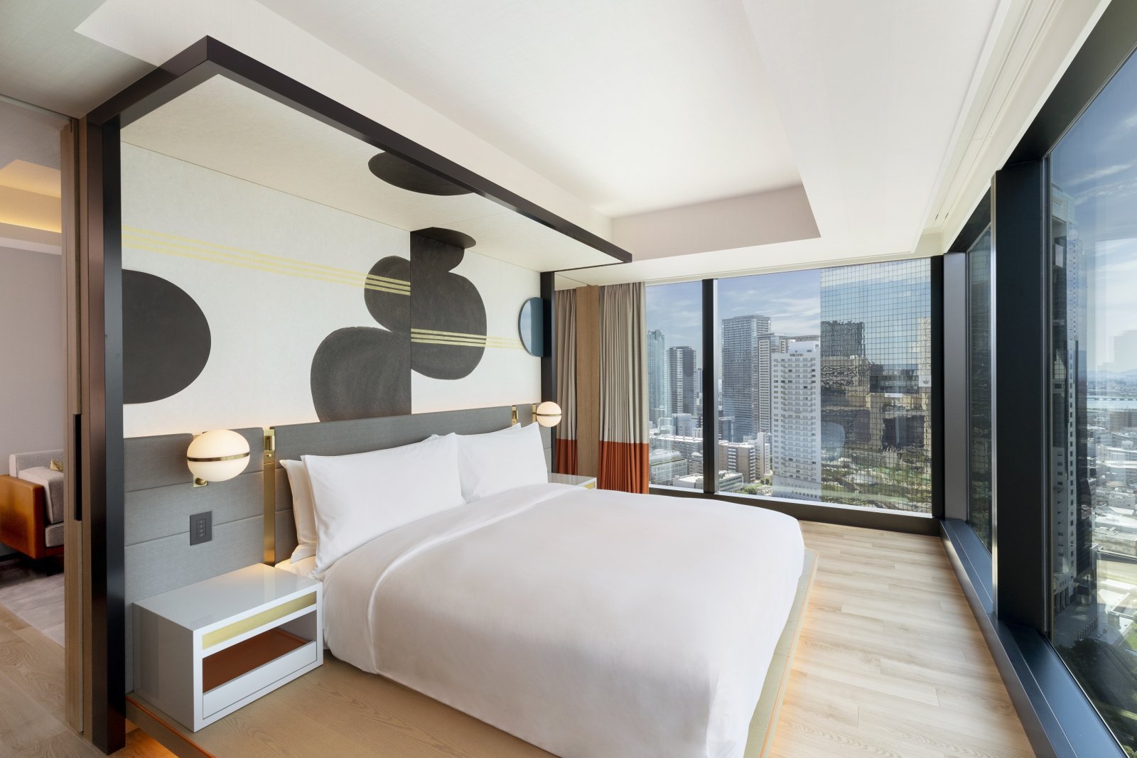 Canopy Corner Suite_King_Bed Room _ キャノピーコーナースイート_キング_ベッドルーム.jpg