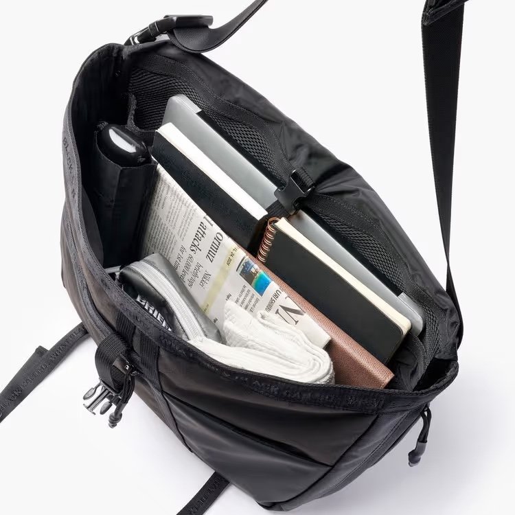 White Mountaineering×BRIEFINGのコラボ商品