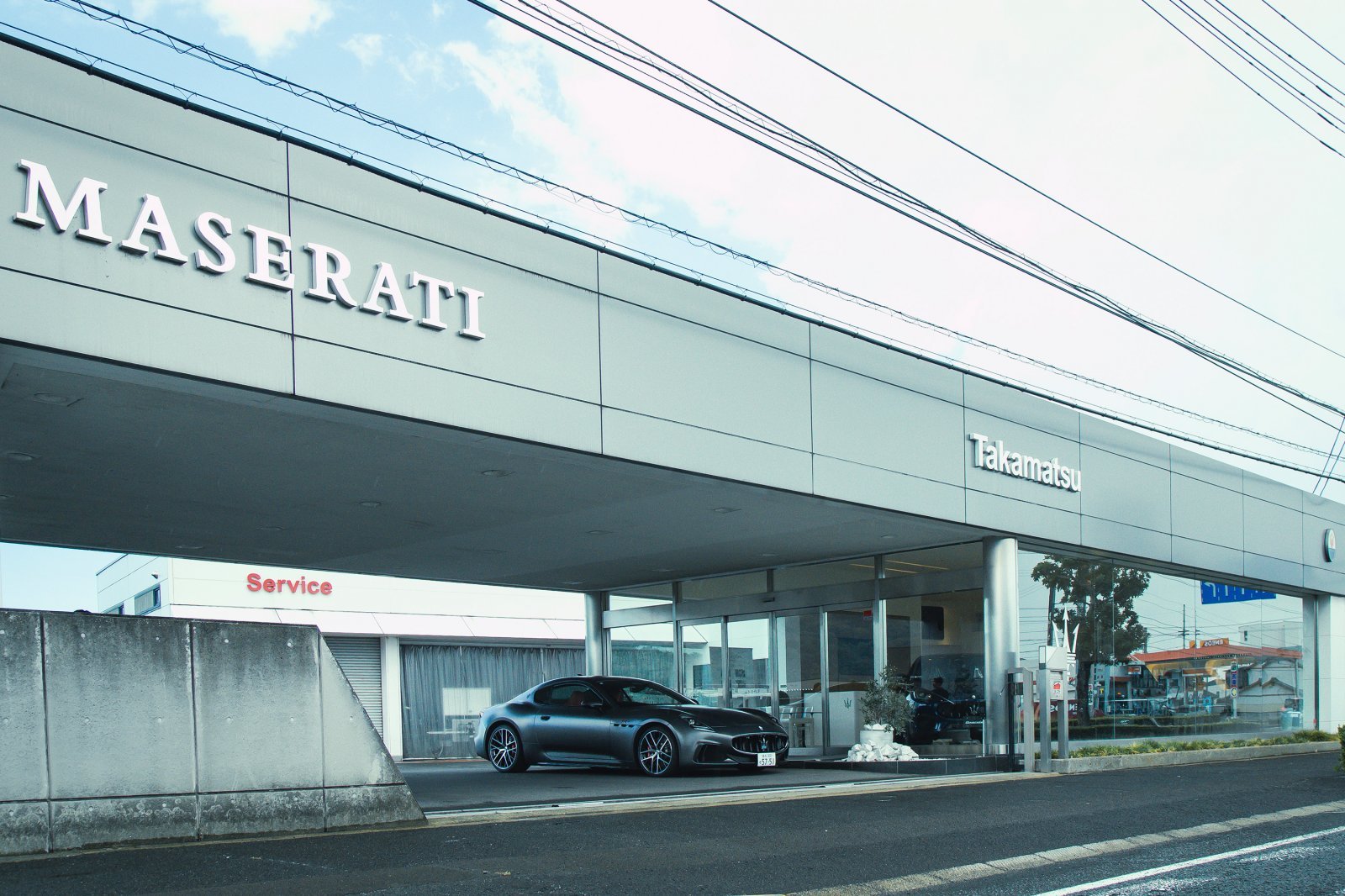 maserati-takamatsu_001.jpg