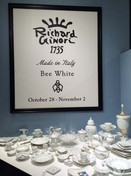 リチャード ジノリとミナ ペルホネンの「Bee white」シリーズに