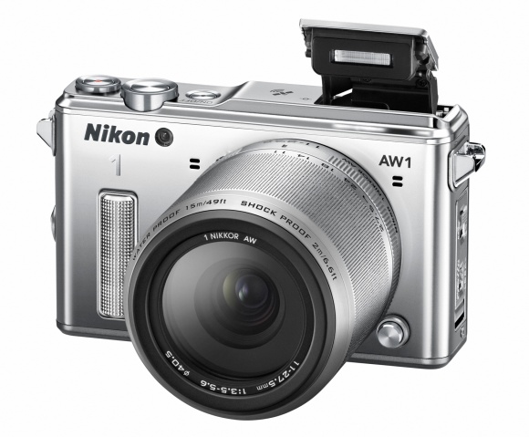 世界初！ レンズ交換式の防水・耐衝撃デジタルカメラ「Nikon 1 AW1」が